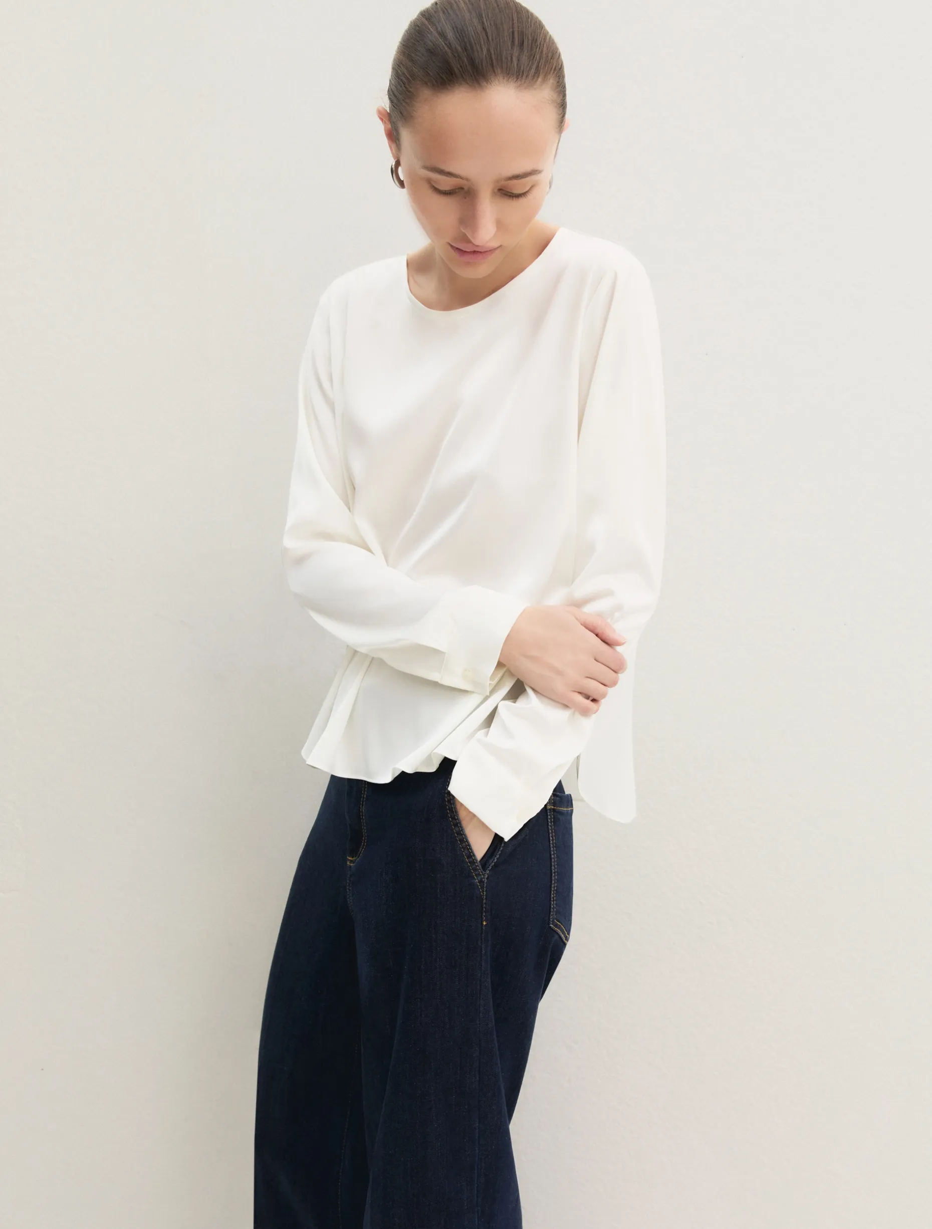 Blusa in raso stretch - AVORIO