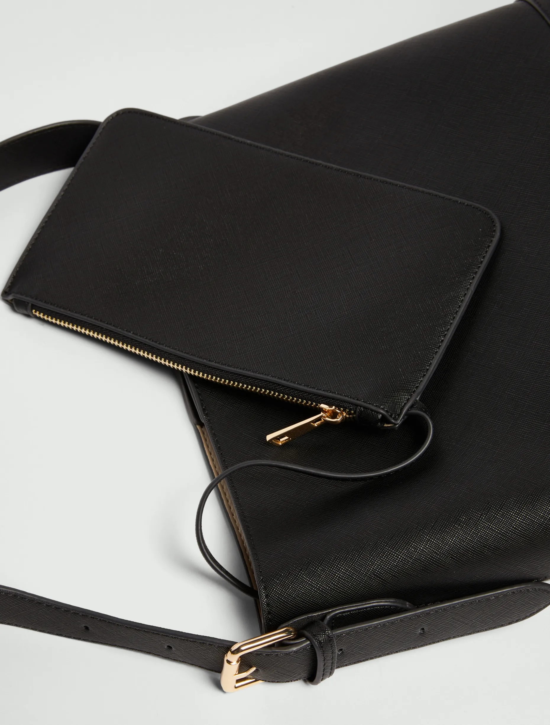 Borsa grande effetto saffiano - NERO