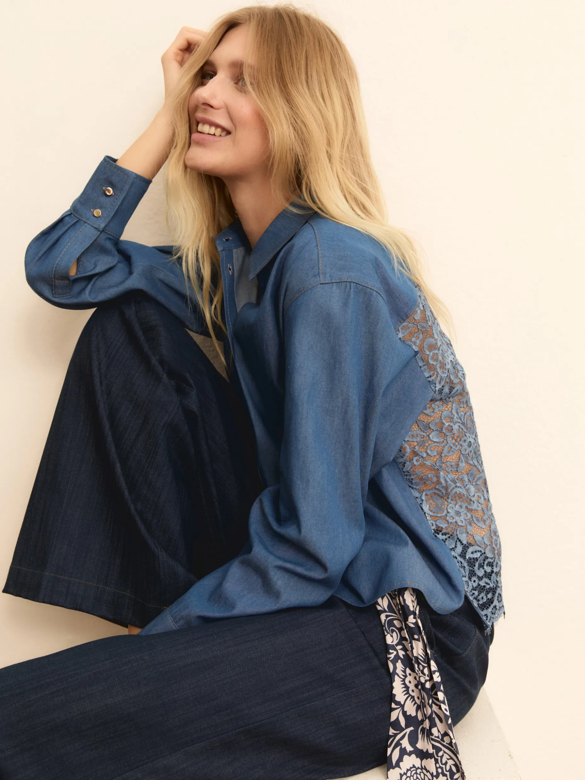 Camicia boxy con retro in pizzo - BLU