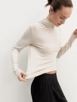Maglia a lupetto in viscosa - BEIGE