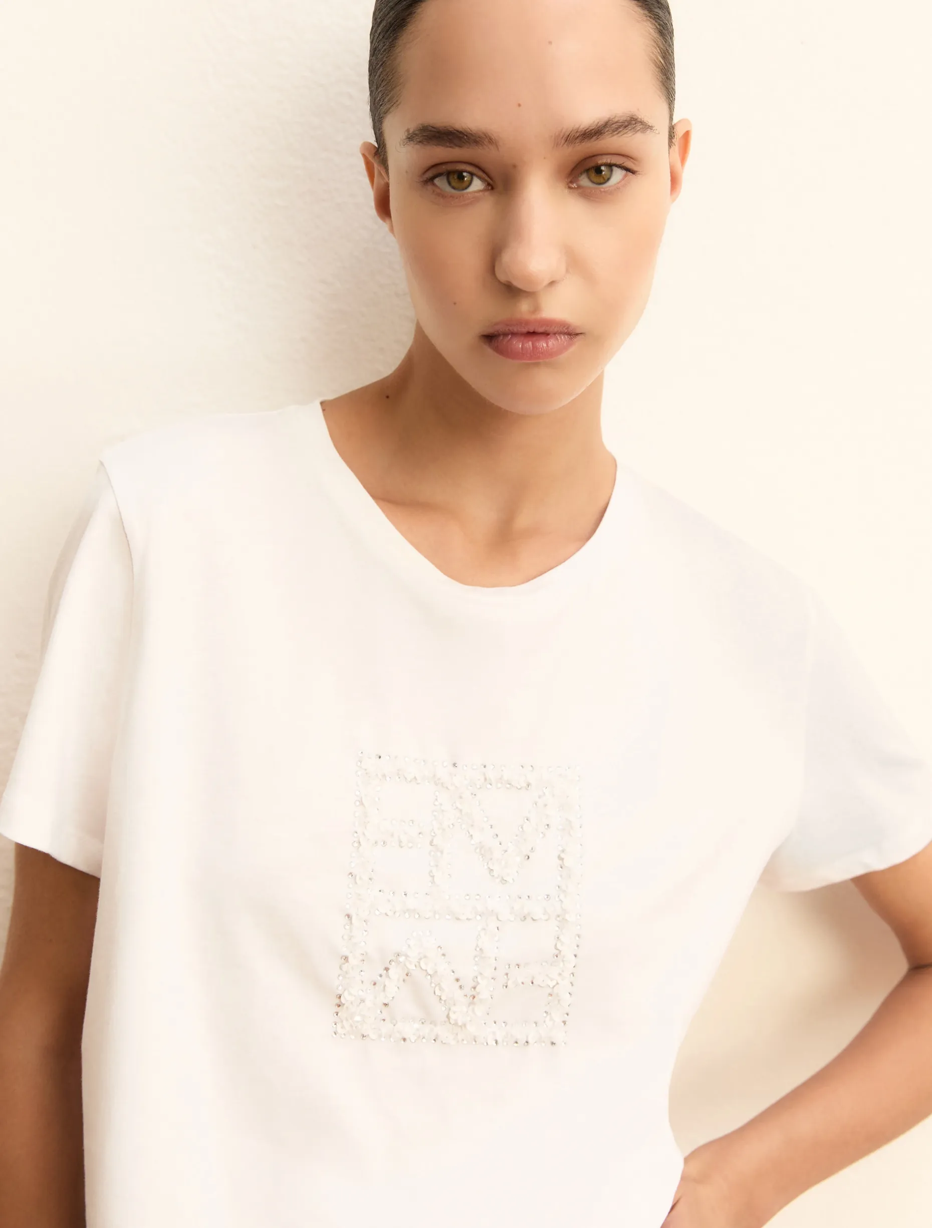 T-shirt con logo e paillette - BIANCO